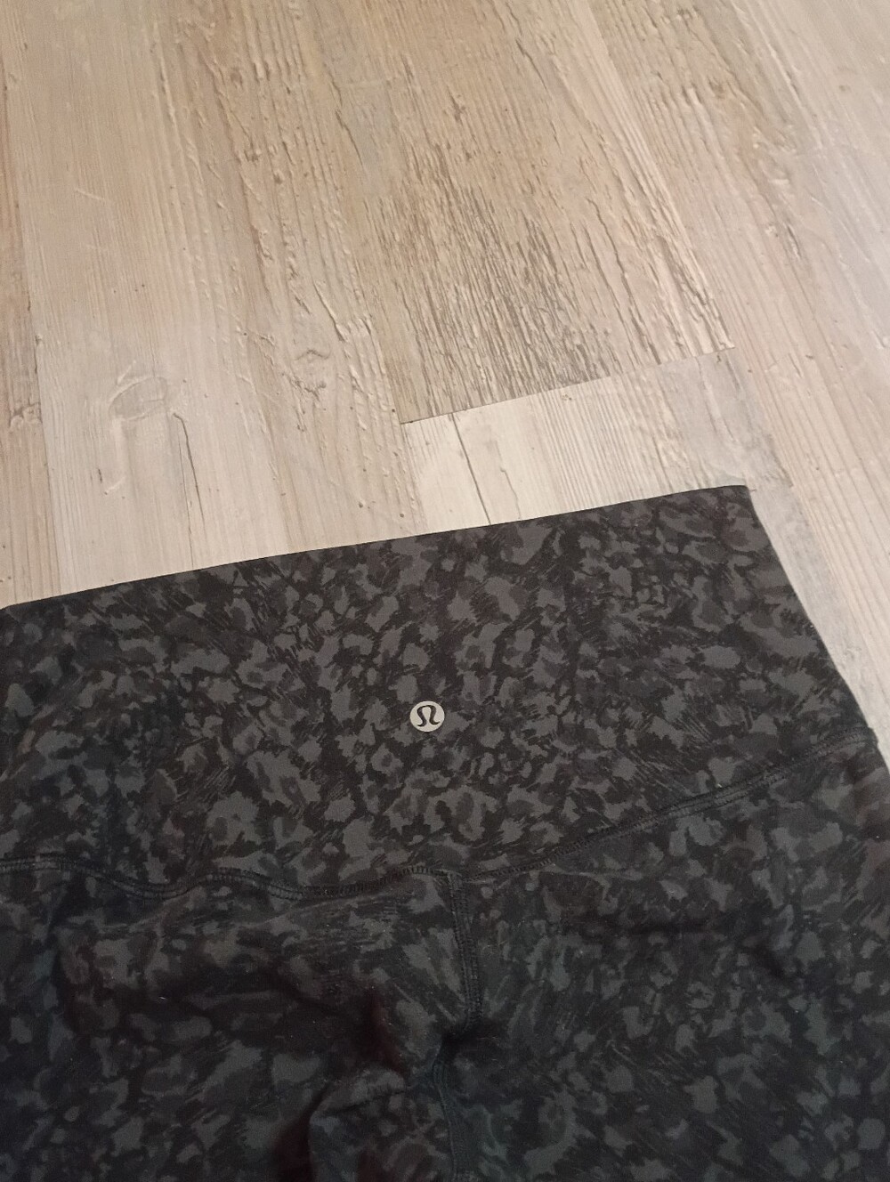 Lululemon - Picture 5 of 5